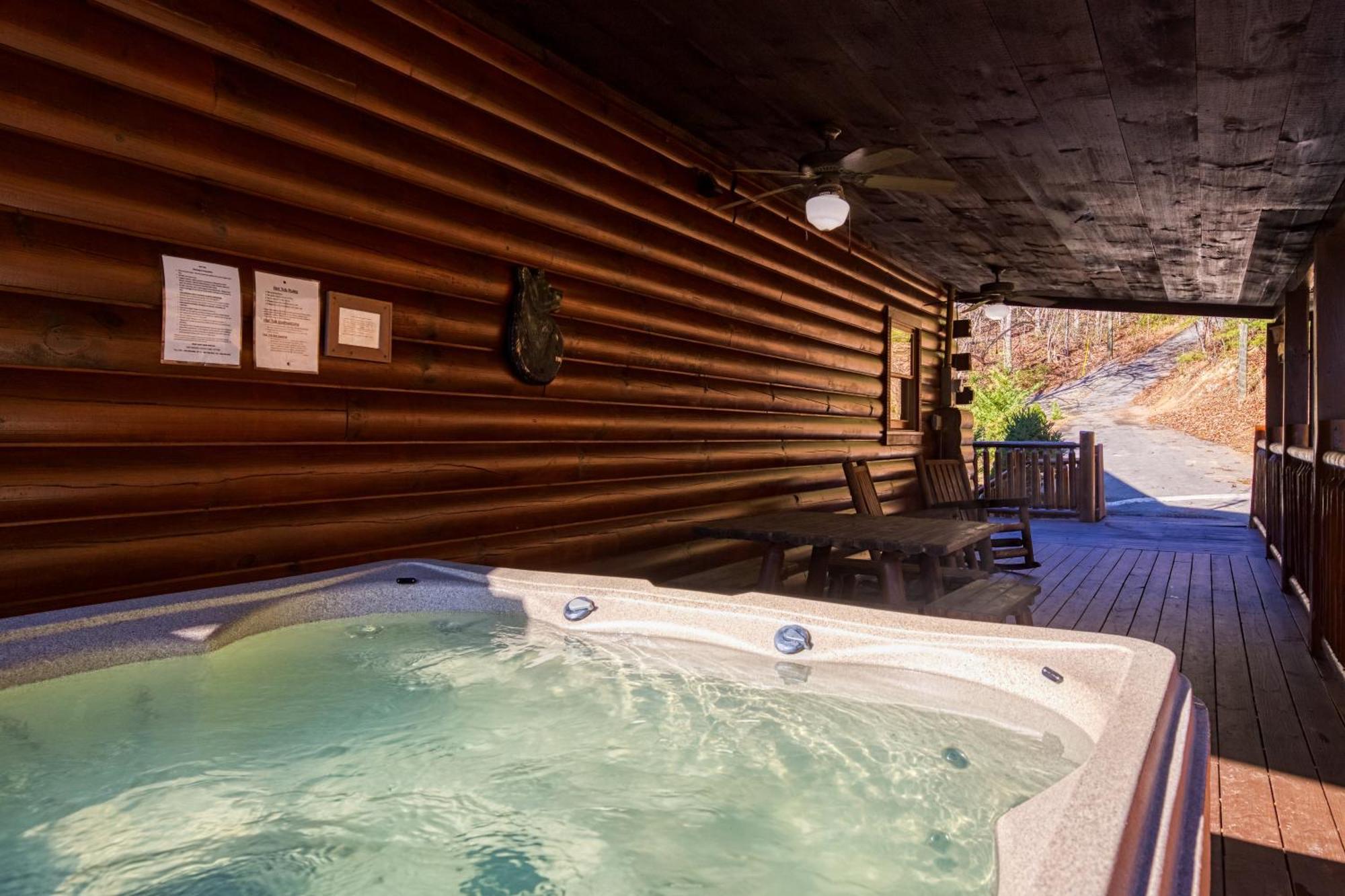 Heavenly Bear, Hot Tub, 1089 Of Free Attraction Tickets For Each Paid Day, Dollywood And More Sevierville Eksteriør billede