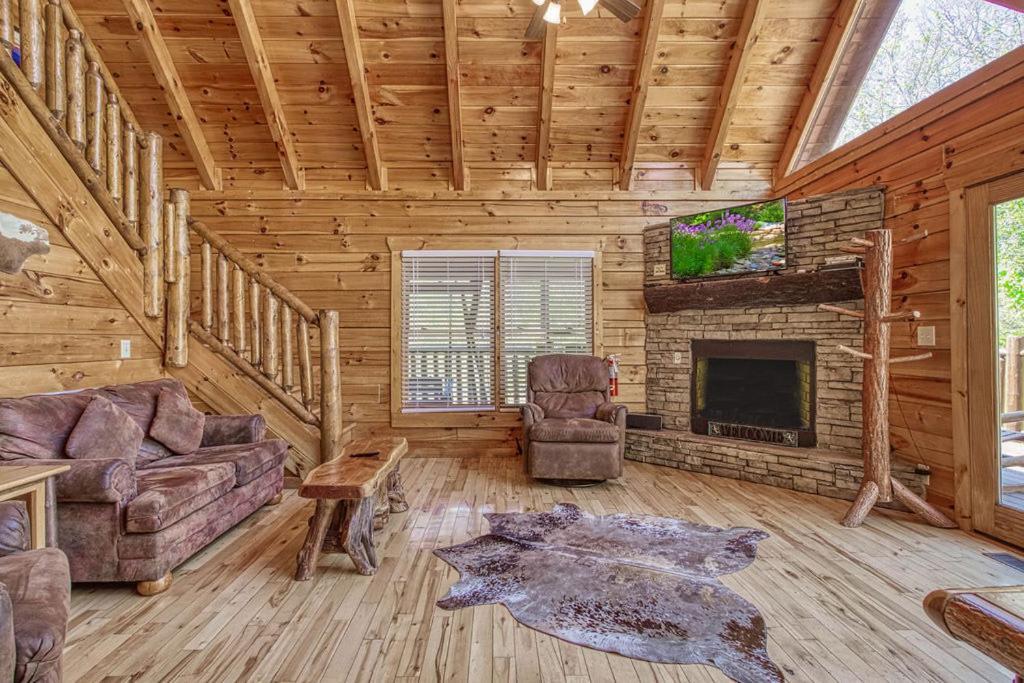 Heavenly Bear, Hot Tub, 1089 Of Free Attraction Tickets For Each Paid Day, Dollywood And More Sevierville Eksteriør billede