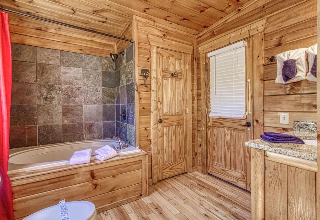 Heavenly Bear, Hot Tub, 1089 Of Free Attraction Tickets For Each Paid Day, Dollywood And More Sevierville Eksteriør billede
