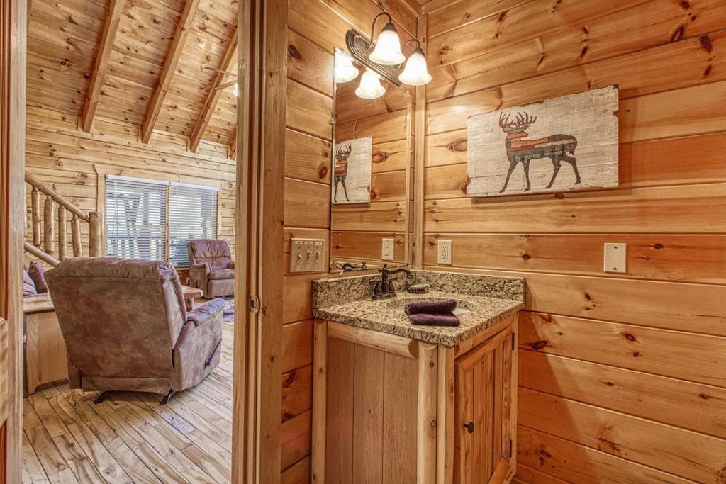 Heavenly Bear, Hot Tub, 1089 Of Free Attraction Tickets For Each Paid Day, Dollywood And More Sevierville Eksteriør billede
