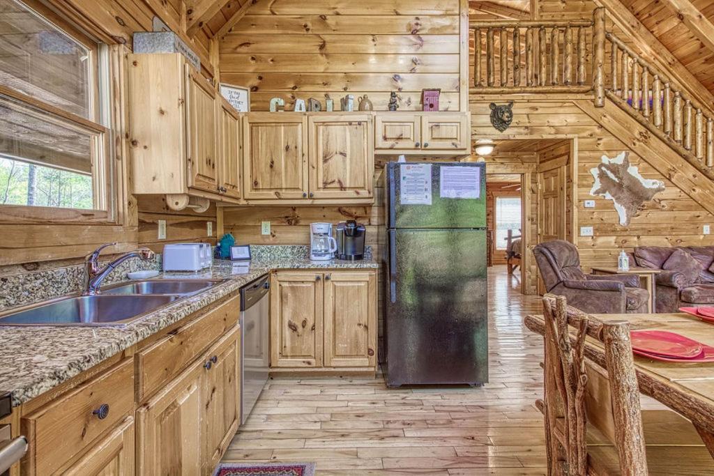 Heavenly Bear, Hot Tub, 1089 Of Free Attraction Tickets For Each Paid Day, Dollywood And More Sevierville Eksteriør billede
